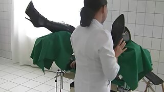 خروس بزرگ, معلم, لو الیسا برهنه می شود و می شود فاک بر روی میز دانلودفیلمسکسیعربی
